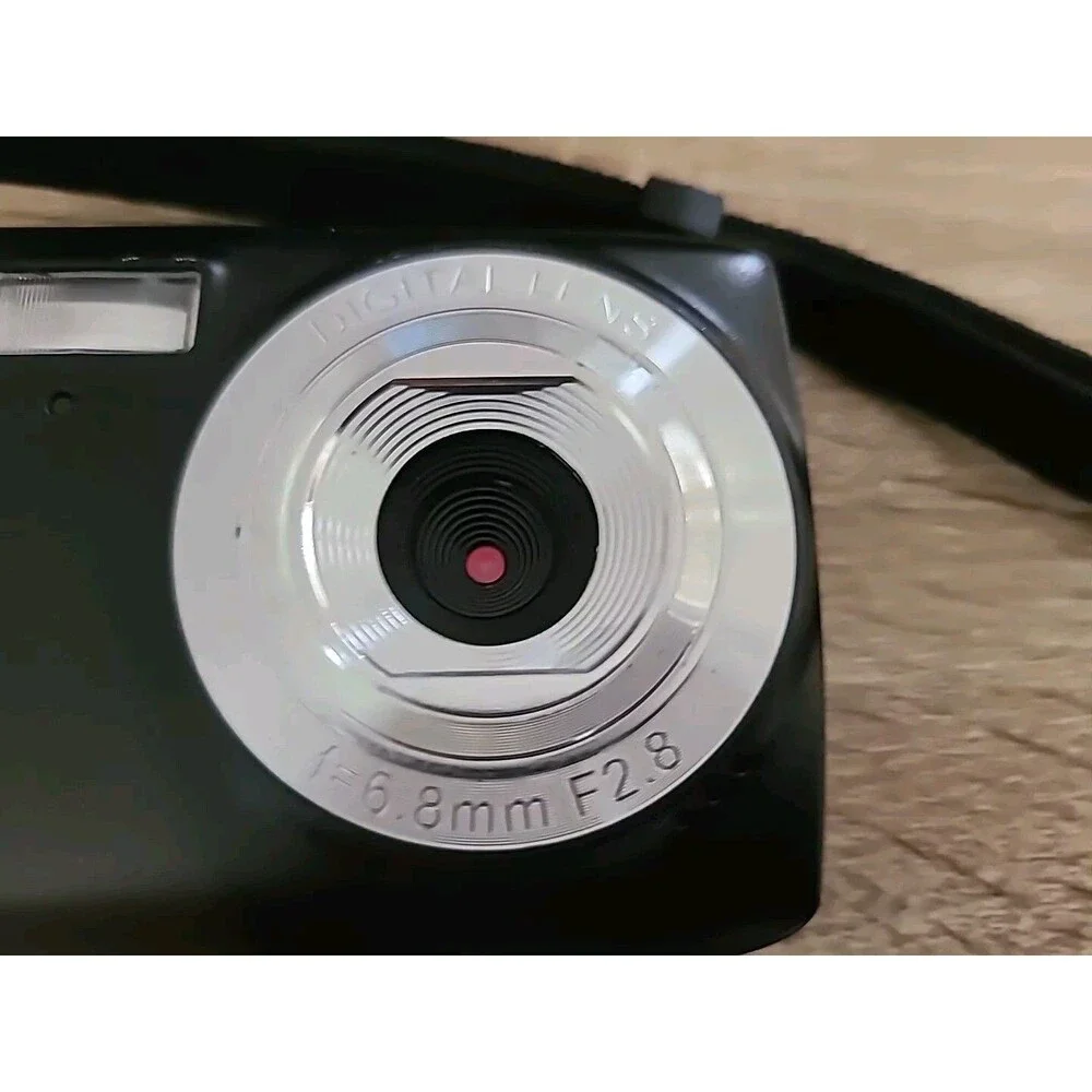 Vivitar* ViviCam *X137* (12.1 MP)(Zoom 4x) Digital Camera * Black*touch Screen*